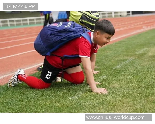 足球张树的传奇人生与绿茵场上的奋斗故事 足球张树的传奇人生与绿茵场上的奋斗故事